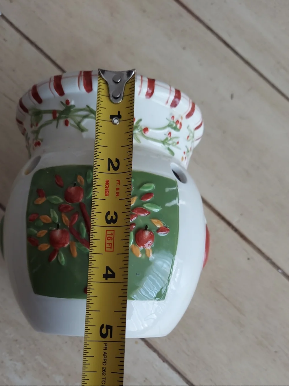 White Ceramic Wax Diffuser with Red & Green Apple Tree Motif XL NWOT 2018